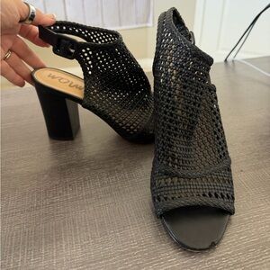Sam Edelman Evie Black Woven Basket Weave Block Heel Sandals